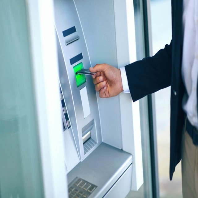 Bankomat nie wydał pieniędzy. Co zrobić?