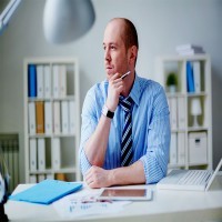 Gdzie trzymać oszczędności? W domu czy na koncie?