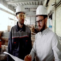 Remont domu – ile kosztują usługi elektryka?